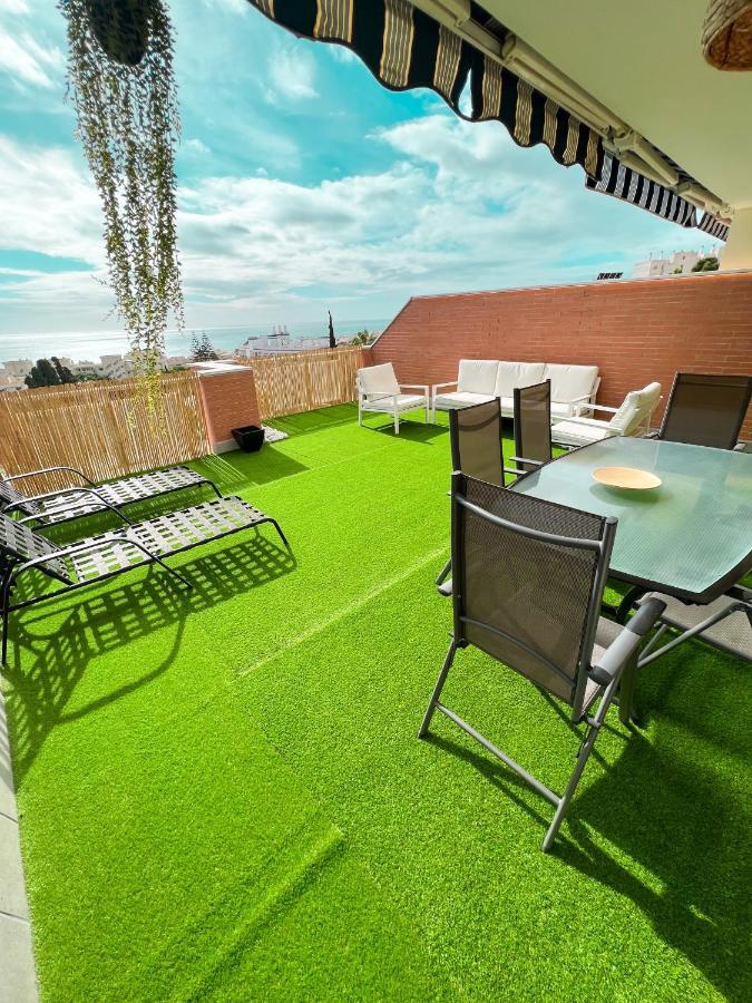 Cozy Apartment With Large Terrace Τορρεμολίνος Εξωτερικό φωτογραφία
