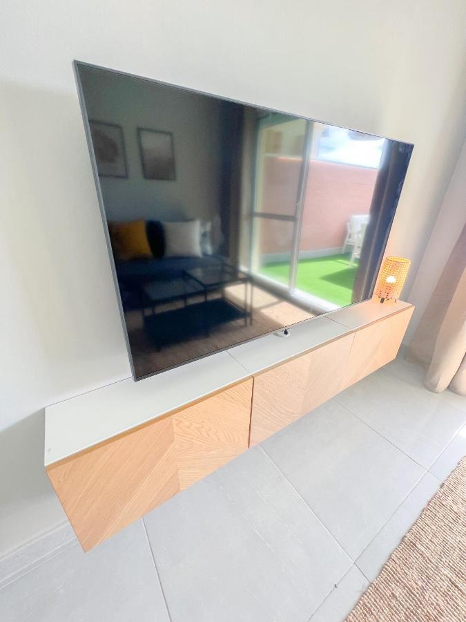 Cozy Apartment With Large Terrace Τορρεμολίνος Εξωτερικό φωτογραφία