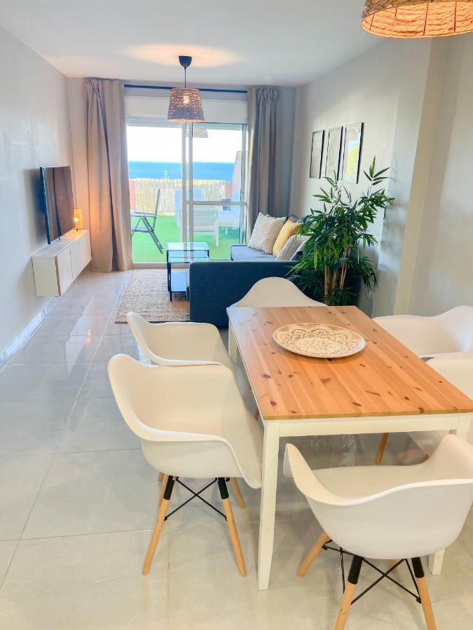 Cozy Apartment With Large Terrace Τορρεμολίνος Εξωτερικό φωτογραφία