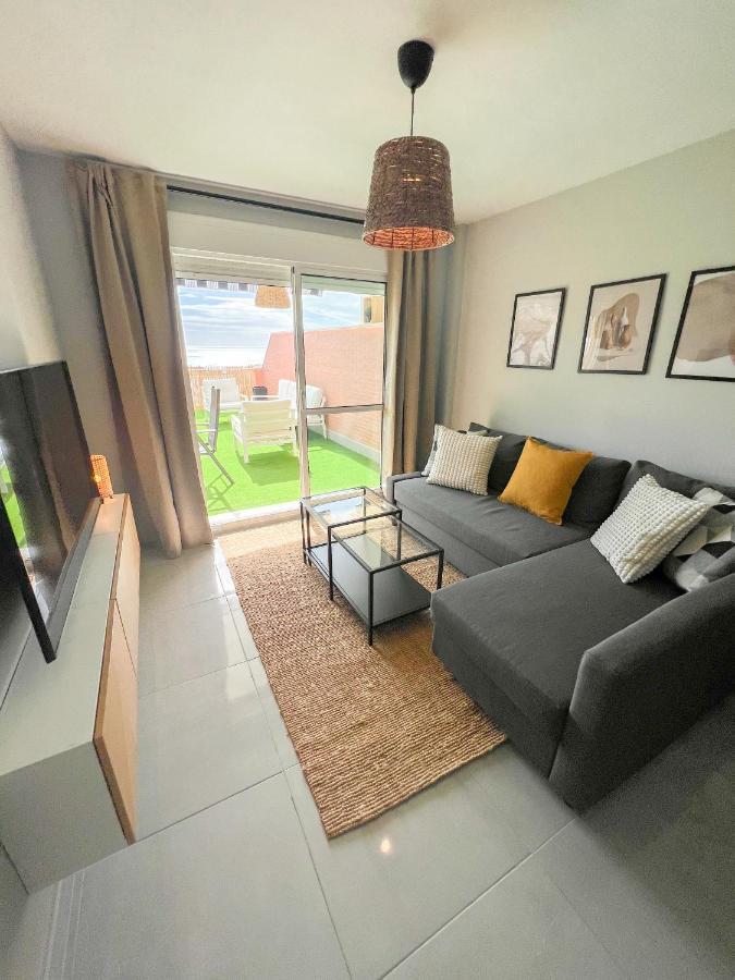 Cozy Apartment With Large Terrace Τορρεμολίνος Εξωτερικό φωτογραφία